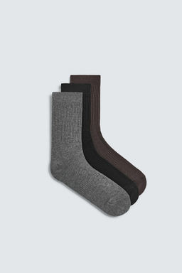 3-PACK OF RIBBED SOCKS