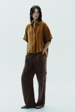 SHORT SLEEVE FLOWING SHIRT