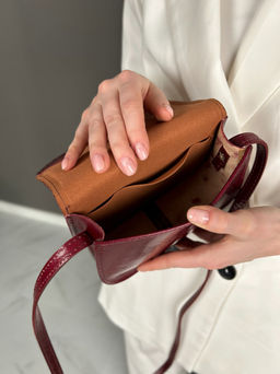 Сумочка женская из телячьей кожи