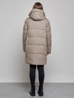 Пальто утепленное молодежное зимнее женское бежевого цвета 52363B