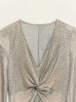 Платье из блестящей ткани с разрезом / Zarina