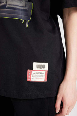 Cool Beetlejuice Oversize-футболка с широким кроем и круглым вырезом с короткими рукавами и принтом - Defacto фото 9