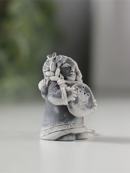 Брелок "Девушка с бубном" маленькая, 4см