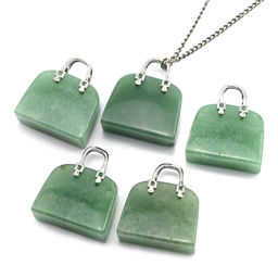 Оригинальная подвеска с нефритом прессованным в форме сумочки 25*10*27мм.