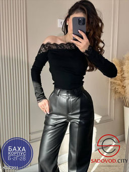 Лонгслив женский с гипюром