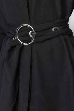 Siyah Kemerli Toka Detayl? Pamuklu Dokuma Gomlek TWOAW20GO0099