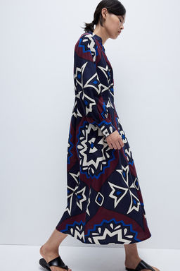 Vestido camisero entallado