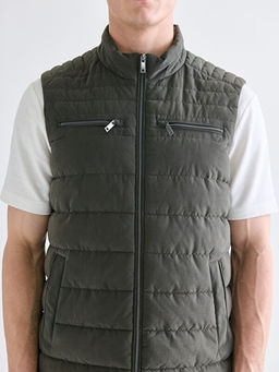 Standart Kal?p Dik Yaka Erkek ?i?me Yelek