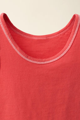 CAMISETA PESPUNTES CREATED BY CARAMEL LONDON X ZARA / Rojo