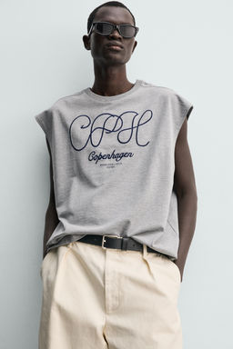 CAMISETA TANK RELAXED FIT BORDADO / Gris vigor?