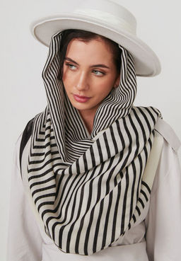 Большой, мягкий, тонкий и очень нежный двусторонний палантин