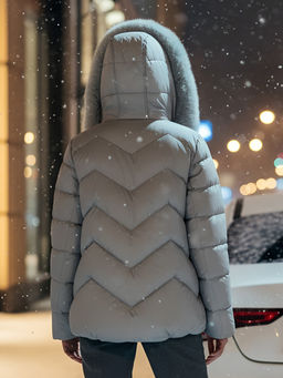 Куртка зимняя женская с мехом и капюшоном тренд светло-зеленого цвета 7759ZS - Visdeer фото 20