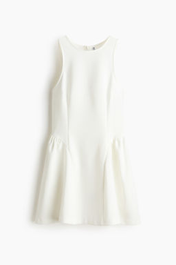 Vestido con falda acampanada