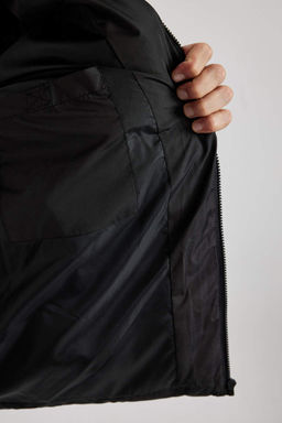 Водоотталкивающая куртка оверсайз с воротником-стойкой, дутая куртка-пуховик - Defacto фото 7