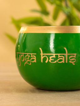 Свеча в чаше Yoga heal the soul, 200 г, 8.5×7 см, соевый воск, зелёная