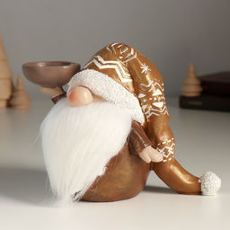 Подсвечник на 1 свечу «Фигурка: Дед Мороз в золотом колпаке с узорами», полистоун, 18×9.5×13 см