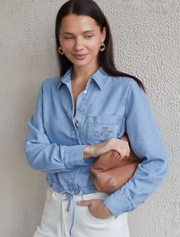 Укороченная блузка с кулиской из джинсового лиоцелла - Vilatte фото 7