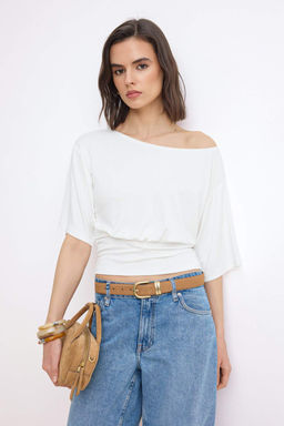 Ekru Duz Regular/Normal Kal?p Asimetrik Yaka Premium Yumusak Orme Bluz TWOSS26BZ00097