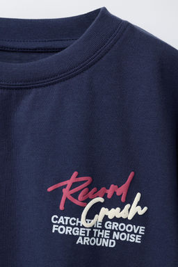 RAISED PRINT T-SHIRT