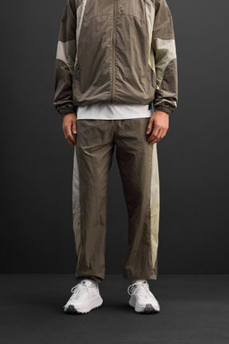 COLOUR BLOCK TECHNICAL JOGGERS - Zara фото 11