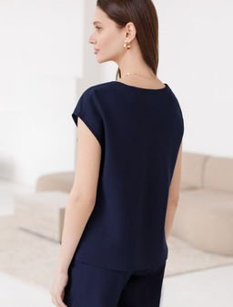 Блузка с U вырезом скроенная по косой из плотного лиоцелла - Vilatte фото 2