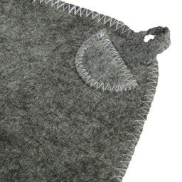 Коврик - сидушка для бани и сауны, 38×47 см, полиэфир 70%, шерсть 30%, серый с золотой вышивкой, «Добропаровъ»