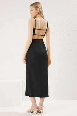 TRENDYOLMILLA Yag Yesil Duz S?rt Dekolteli Ask?l? Maxi Esnek Orme Elbise TWOSS25EL00366