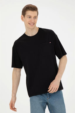 Мужская черная футболка