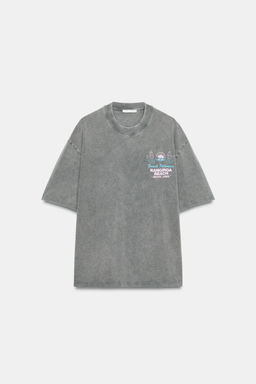 CAMISETA EFECTO LAVADO TEXTO / Gris antracita