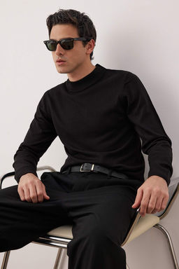 Siyah Slim Fit Dar Kesim Yar?m Bal?kc? Yaka Basic Kazak TMNAW21KZ0758