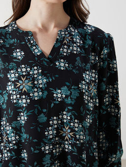 Ka??k Yaka ?i?ekli A Kesim Elbise