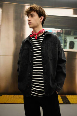 Куртка-рубашка свободного кроя с длинными рукавами