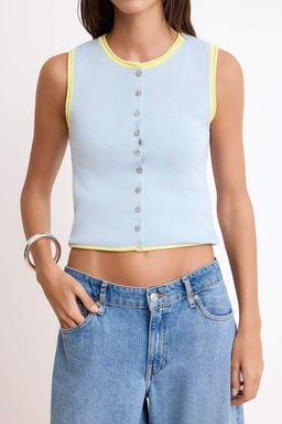 Ac?k Mavi Fitted Bisiklet Yaka Renk Bloklu Yelek TWOSS26YE00024 - Trendyolmilla фото 3