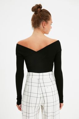 TRENDYOLMILLA Siyah Carmen Yaka Fitilli Alttan C?tc?tl? Esnek Orme Body TWOAW21BD0053 фото 5
