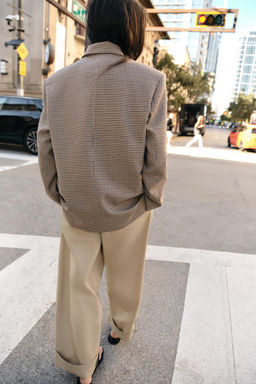 PANTAL?N PINZAS BAJO VUELTA / Camel claro - Zara фото 13