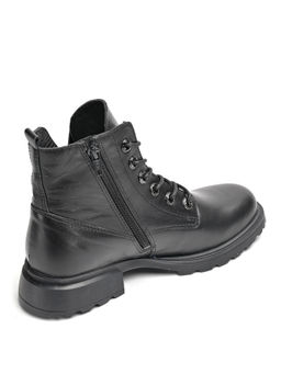 Ботинки Ионесси