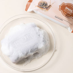 Jigott Мыло-скраб для лица и тела с экстрактом улитки / Snail Scrub Soap, 150 г