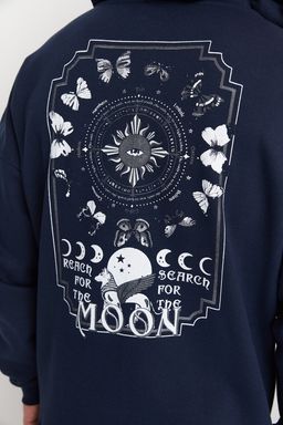 TRENDYOL MAN Siyah Oversize/Genis Kesim Kapusonlu Uzay Bask?l? Ici Polar/S?cak Tutan Sweatshirt TMNAW23SW00344 - Trendyolmilla фото 4