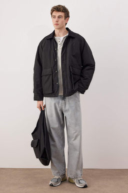 Siyah Regular Fit Kadife Yaka Erkek K?sl?k Mont TMNAW26MO00019