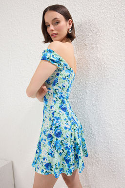 Mavi Carmen Yaka Skater/Belden Ac?lan Fitilli Esnek Mini Orme Elbise TWOSS25EL00472 - Trendyolmilla фото 2