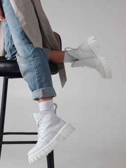 Ботинки 338.21153w. Белый/Байка