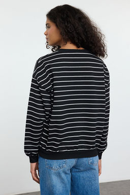 TRENDYOLMILLA Siyah 2 Iplik Bisiklet Yaka Cizgili Regular Orme Sweatshirt TWOAW25SW00324