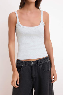 Gri Melanj Fitted/Vucuda Oturan Havuz Yaka Kolsuz Pamuk Ribana Orme Atlet TWOSS26AL00037 - Trendyolmilla фото 3