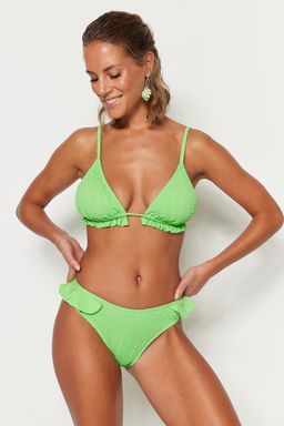 TRENDYOLMILLA Yesil F?rf?rl? Normal Paca Bikini Alt? TBESS23BA00173