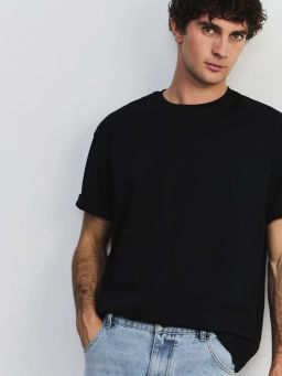 Базовая футболка расслабленного фита MRELAX0526-50 / Zarina