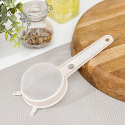 Цена за 3 шт. Сито кухонное Альтернатива, d=7.5 см, малое, пластик, МИКС