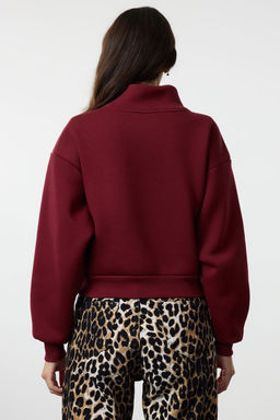 Bordo Rahat Kesim Crop Fermuarl? Dik Yaka Kal?n Ici Polarl? Orme Sweatshirt TWOAW24SW00221