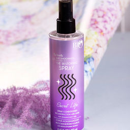 Bio World Secret Life Спрей-кондиционер Восстановление и блеск для непослушных волос 250мл