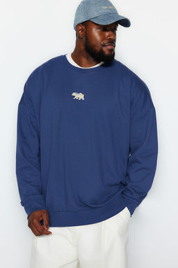 TRENDYOL MAN Siyah Buyuk Beden Oversize/Genis Kesim Hayvan Nak?s Ici Polar/S?cak Tutan Sweatshirt TMNAW24AO00011