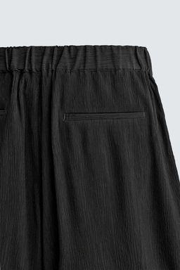 BERMUDA RELAXED FIT RELIEVE / Negro - Zara фото 9